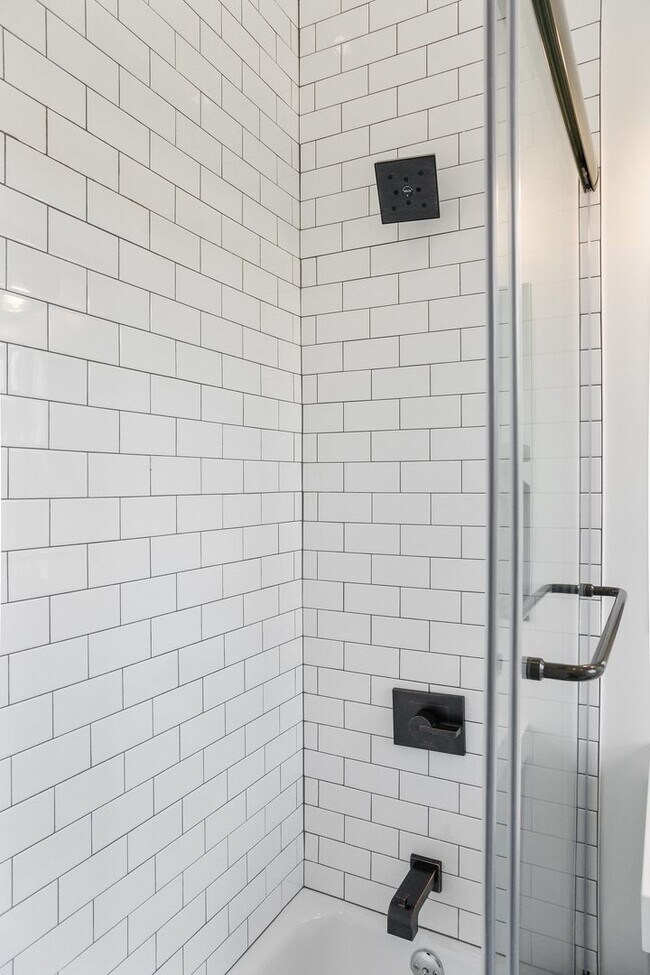 Building Photo - 2734 20th St