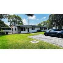 Building Photo - 10525 SW 77th Ct