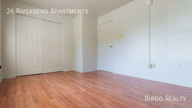 Building Photo - Spacious 2 Bedroom Apartment! Move in today!