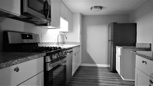 Building Photo - 11818 Breton Ct