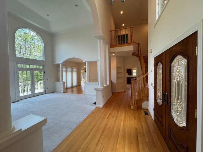Building Photo - South AVL - Grand Residence in The Cotswol...
