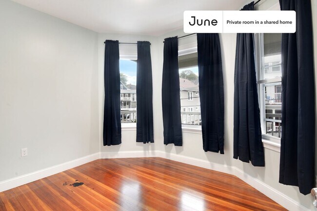 Building Photo - Room in Shared 4 bed/2 bath home