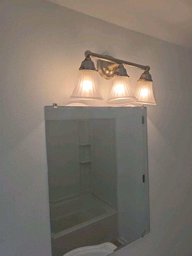 Building Photo - 7802 Columbine Dr