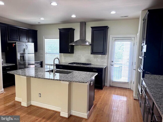 Building Photo - 3083 Waterloo Ln
