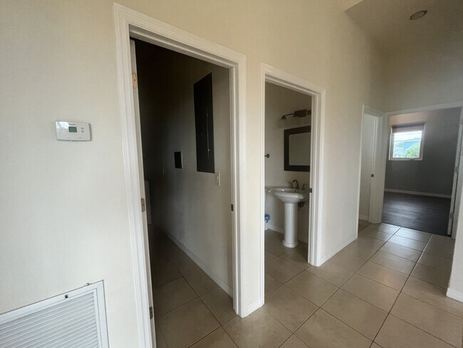 Building Photo - 480-490 90th Street Ocean