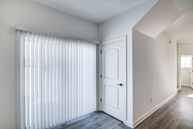 Building Photo - 2550 Dawes Place