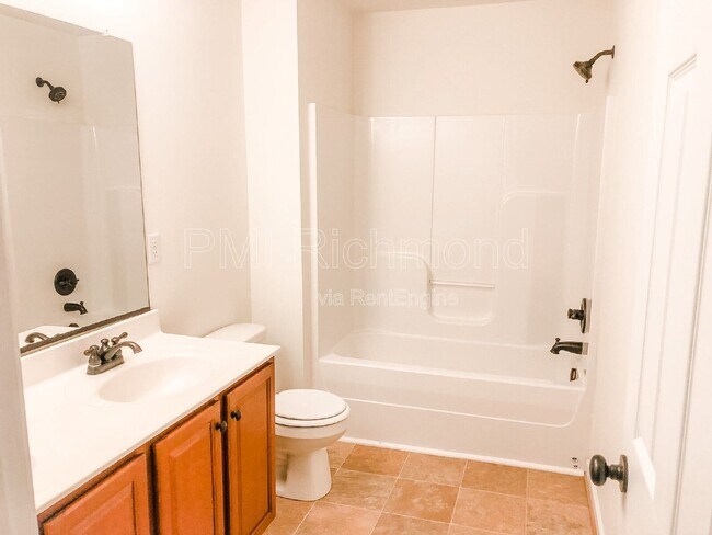 Building Photo - 4707 Brydes Ln