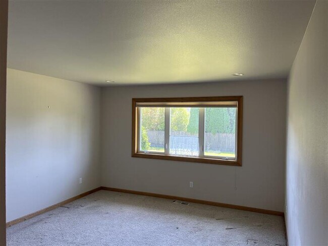 Building Photo - 219 W Maberry Dr