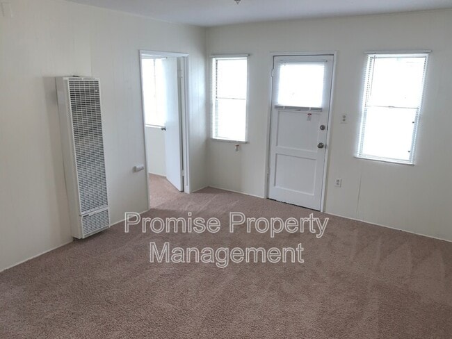 Building Photo - 505 S Myers St