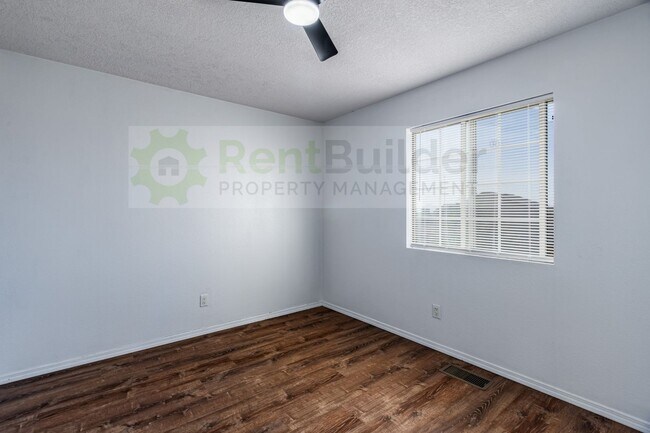 Building Photo - THIS ONE WILL GO FAST!