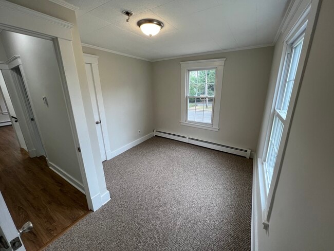 Building Photo - 41 Hillside Ave