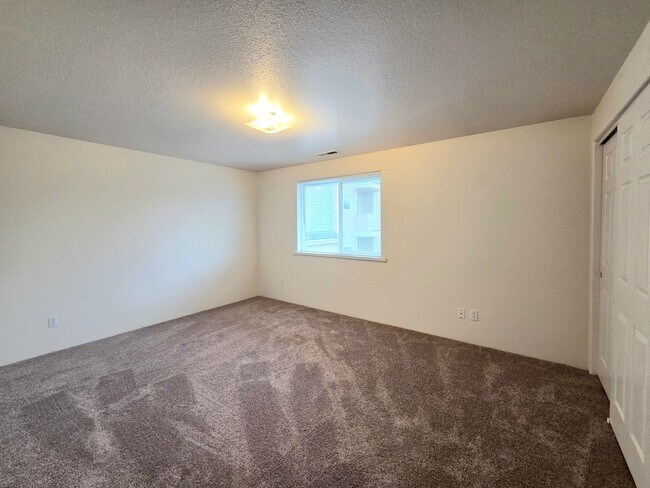 Building Photo - 1409 Maple St