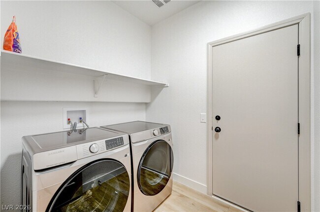 Building Photo - 3236 Rushing Waters Pl