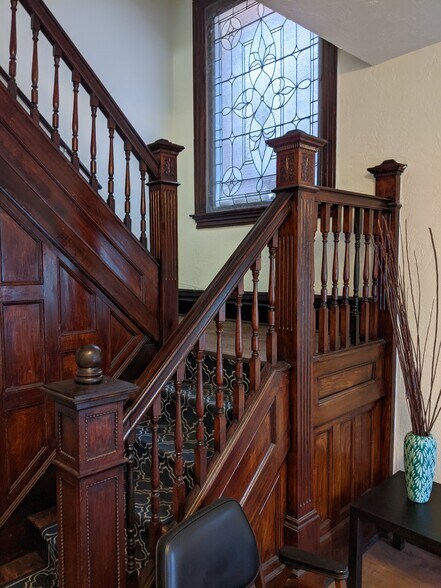 entrance - 214 Peebles Street