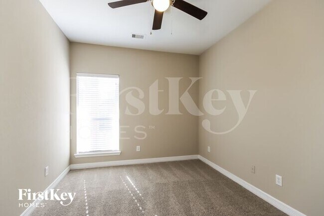 Building Photo - 21630 Hansom Dr