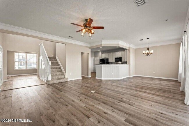 Building Photo - 6332 Autumn Berry Cir