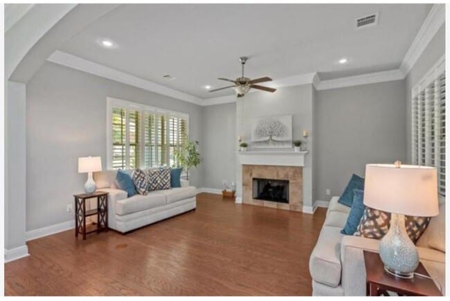 Building Photo - 3895 Jasmine Blvd