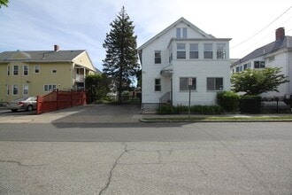 Building Photo - 15 Herbert Rd