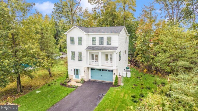 Building Photo - 801 Cedar Ave