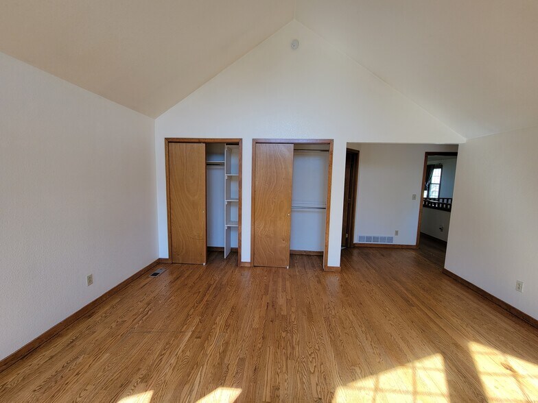 Building Photo - 4234 Flanders St