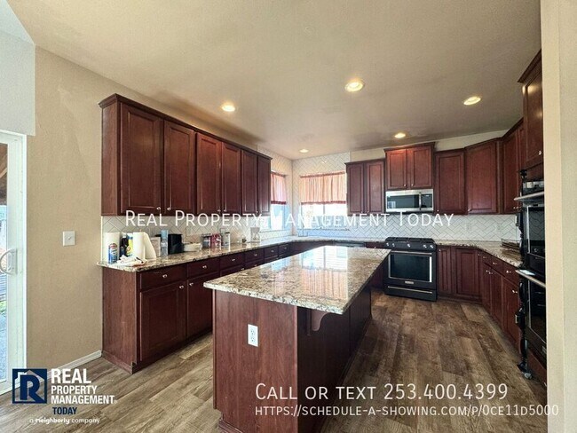 Building Photo - 4788 Okanogan Dr SE