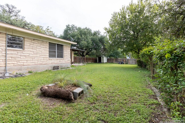 Building Photo - 224 Shadyview Dr