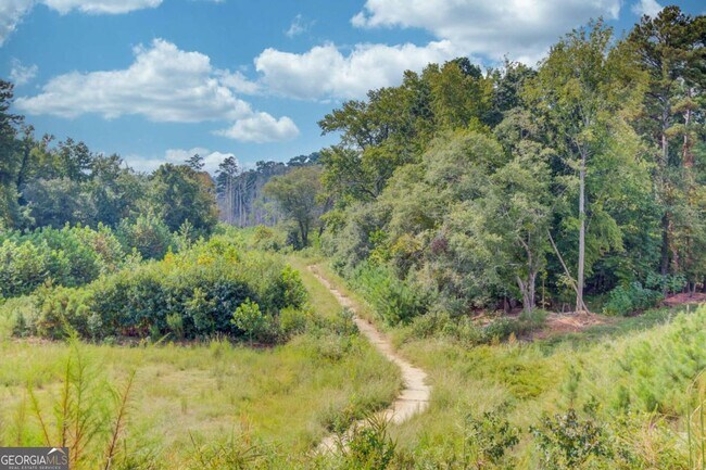 Building Photo - 1325 Lyon Wy Dr