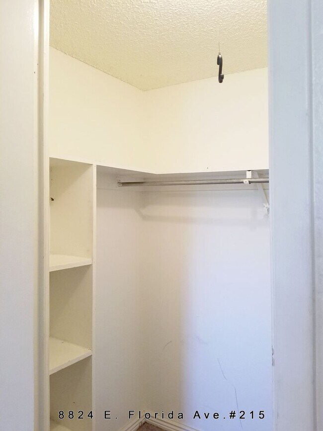 Building Photo - Great location off Leetsdale/Parker and Florida with lots of amenities such as AC, pool, hot tub,...