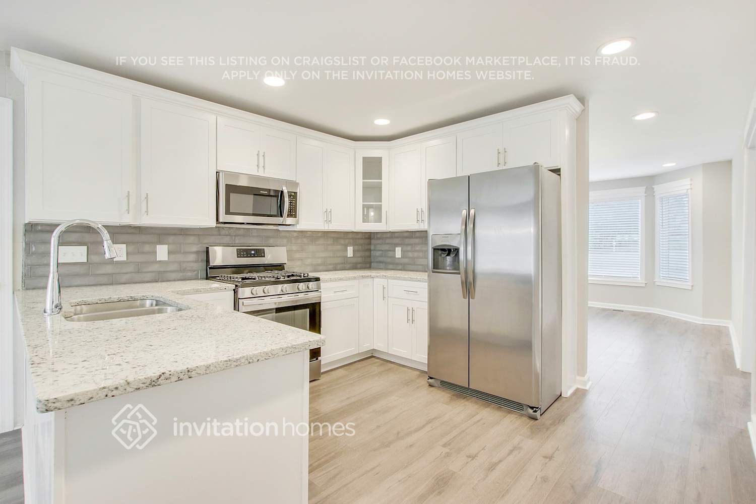Building Photo - 3770 Churchill Dr SW