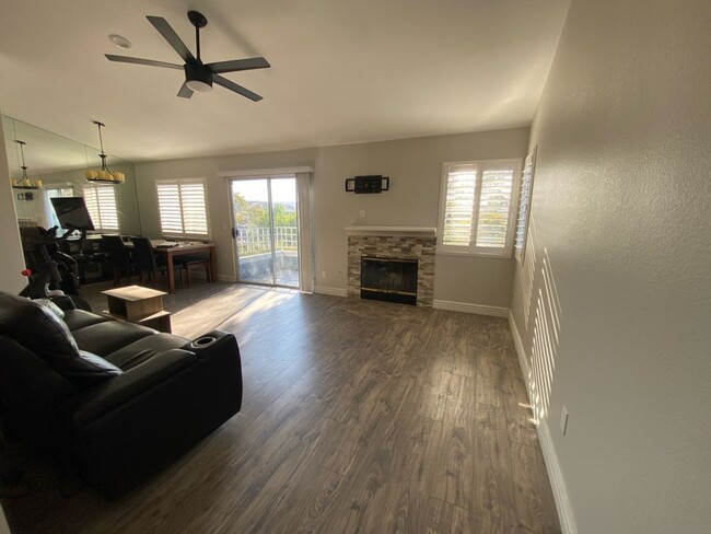 Building Photo - Charming 2 Bedroom 2.5 Bath Home In Poway