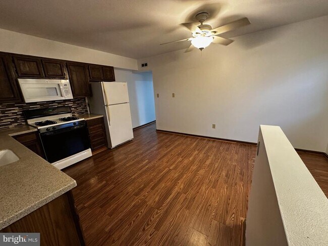 Building Photo - 1439 Vista St