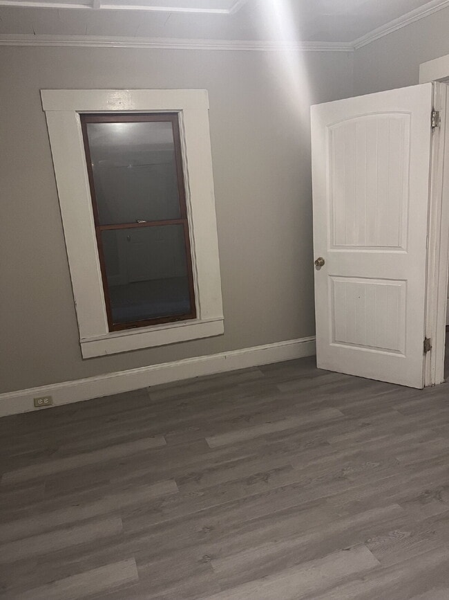 Building Photo - Charming 3-Bed Home in Winston Salem – New Energy efficient HVAC!