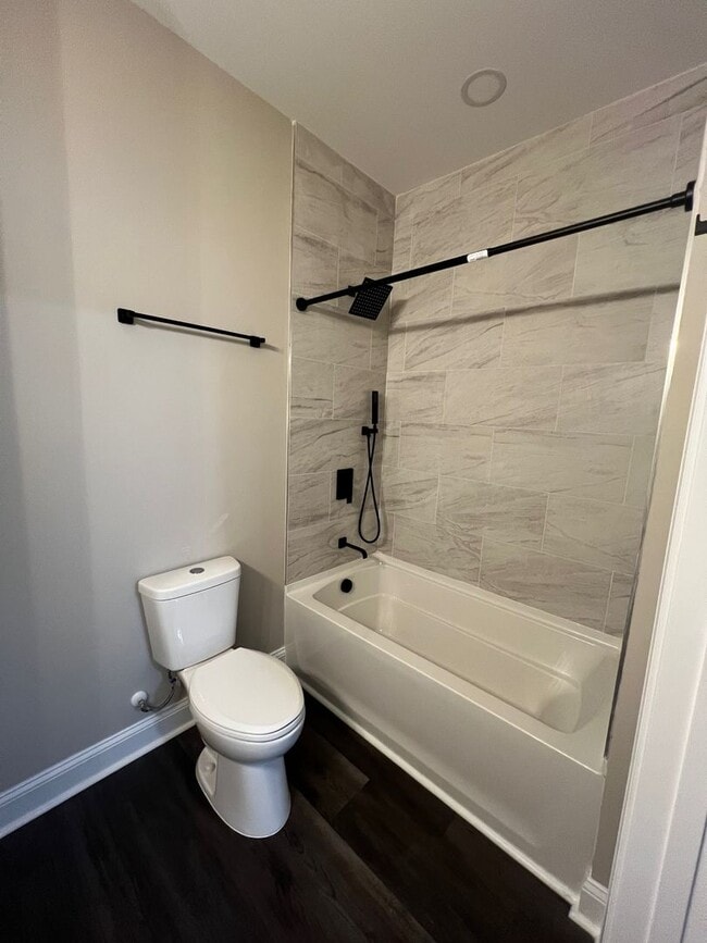 Building Photo - 1218 House St