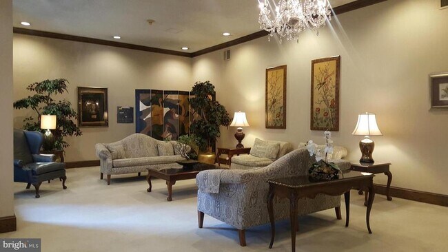 Building Photo - 4515 Willard Ave