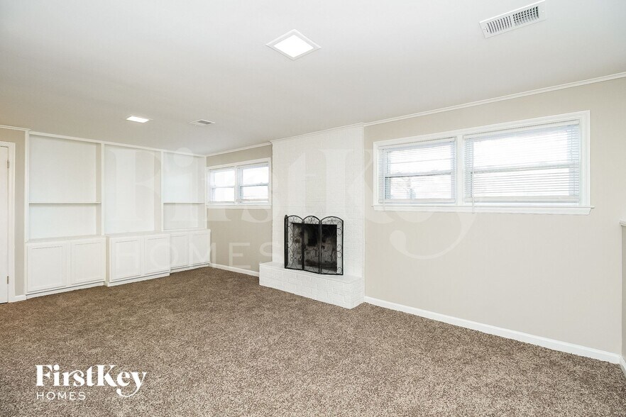 Building Photo - 7310 Flint Dr