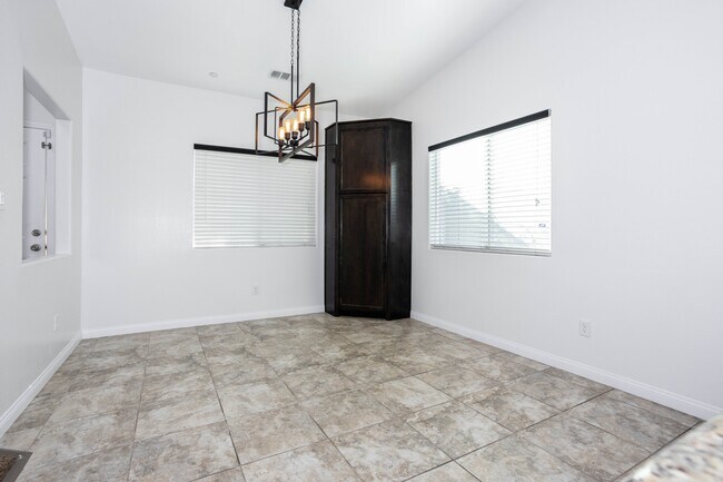 Building Photo - 6212 Ajooni Ct