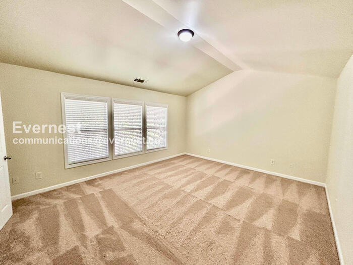 Building Photo - 3550 Red Willow Ct