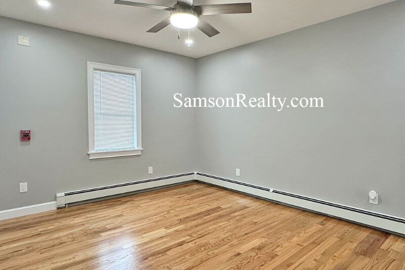Building Photo - 296 Atwells Ave