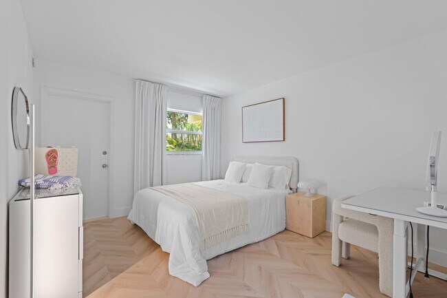 Building Photo - 660 Glouchester St