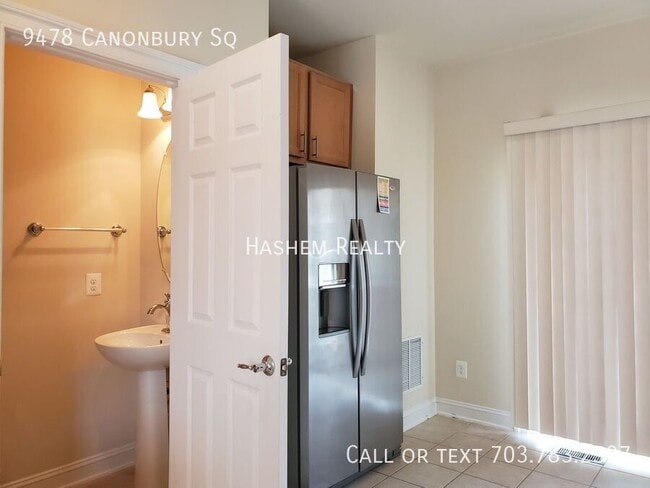 Building Photo - 9478 Canonbury Square