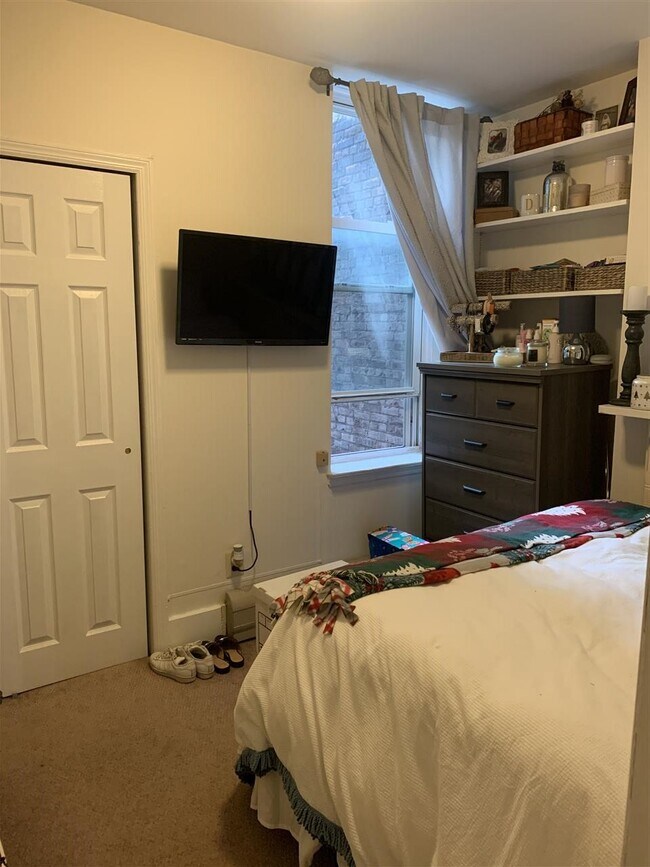 Building Photo - 1216 Washington St