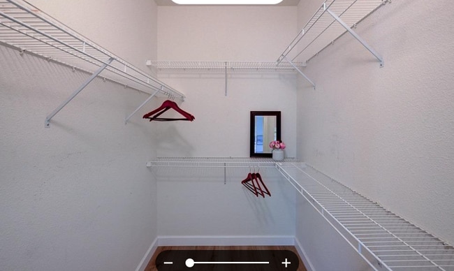 Building Photo - 2684 E Kelso Ave