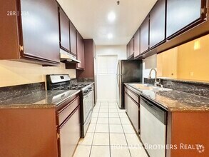 Building Photo - 8724 Burton Way
