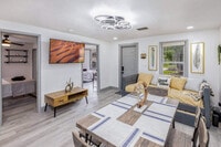 Building Photo - 1629 N Goldenrod Rd