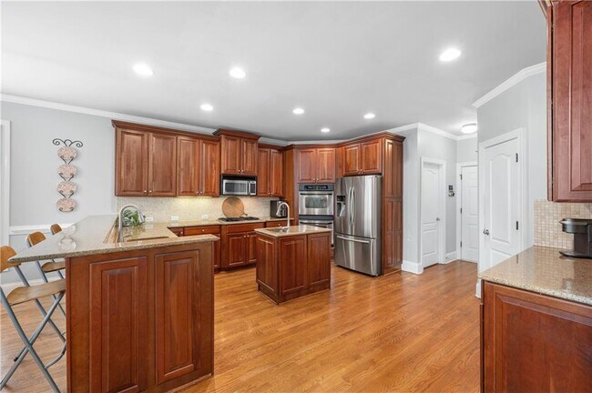 Building Photo - 5945 Broadwater Tr