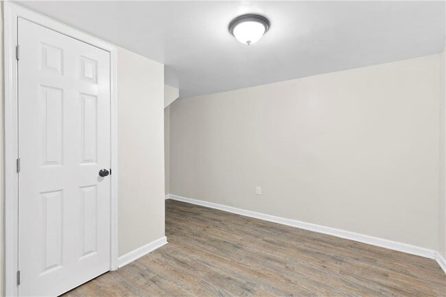 Building Photo - 2343 Carver Dr NW