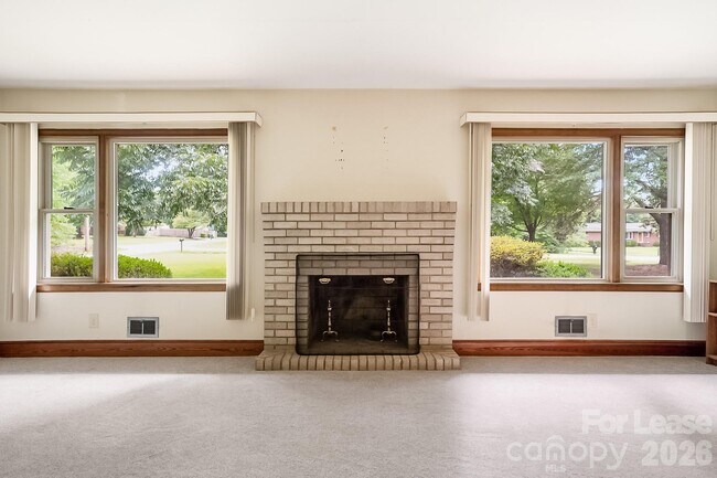 Building Photo - 6510 Pleasant Grove Rd