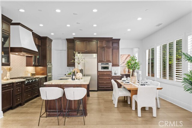 Building Photo - 18 Windrow Rd