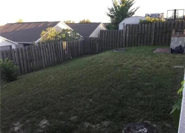 Building Photo - 722 Rollins Dr