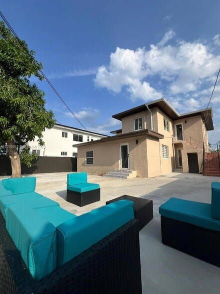 Building Photo - 945 79th Terrace